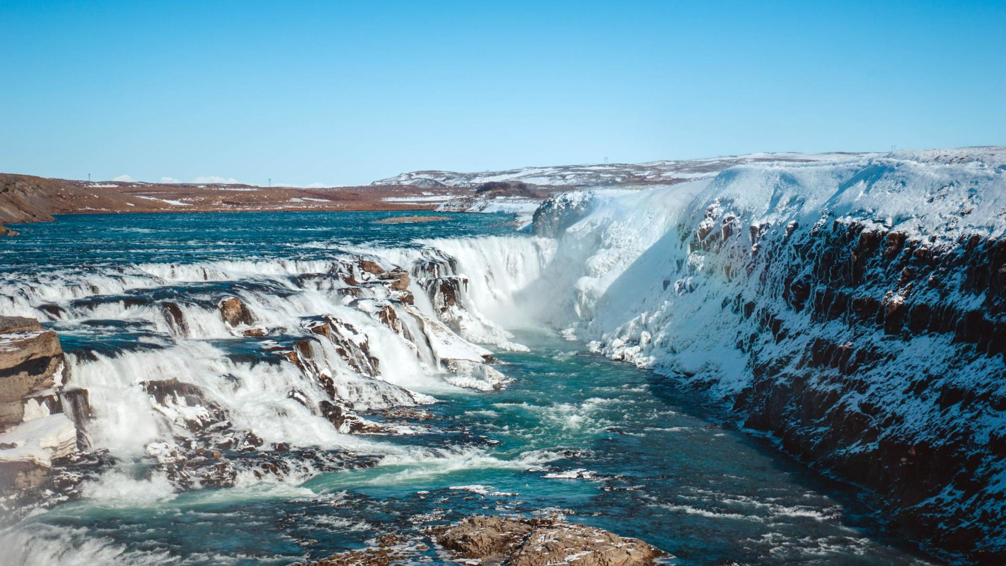 gullfoss full view in winter